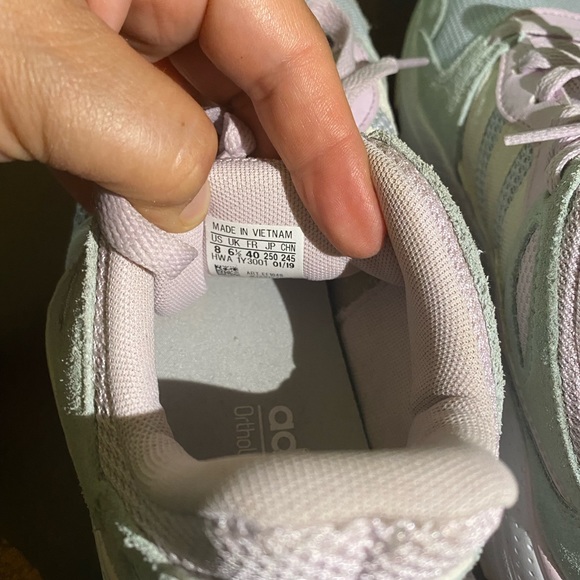 Adidas Cloudfoam - Picture 2 of 7